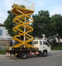 剪叉式車載升降平臺(tái) 剪叉式車載升降平臺(tái)